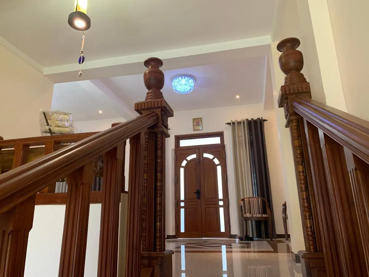 Roof Top 2 Bed Luxury Apartment Kandy Bed & Breakfast